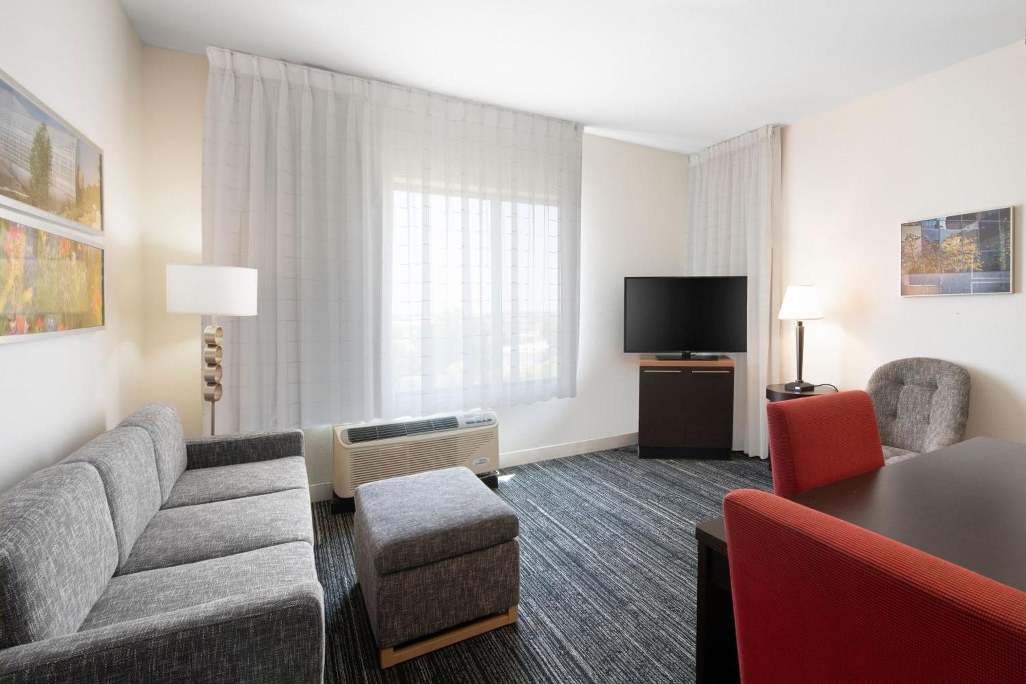 Towneplace Suites Oklahoma City Airport Exterior foto